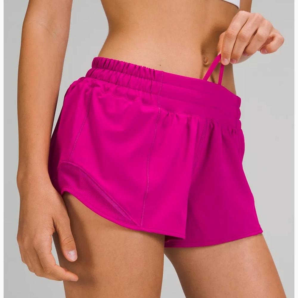 Lululemon Ripened Raspberry Hotty Hot 2.5” NWT